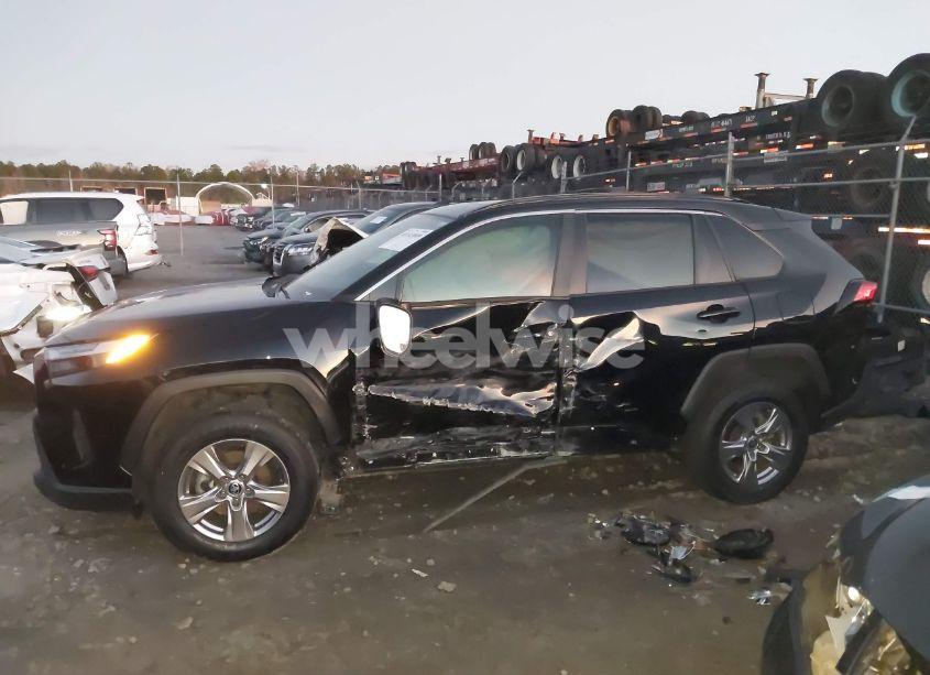 Photo 15 of 2022 Toyota Rav4 XLE (VIN 2T3W1RFV6NC186291)