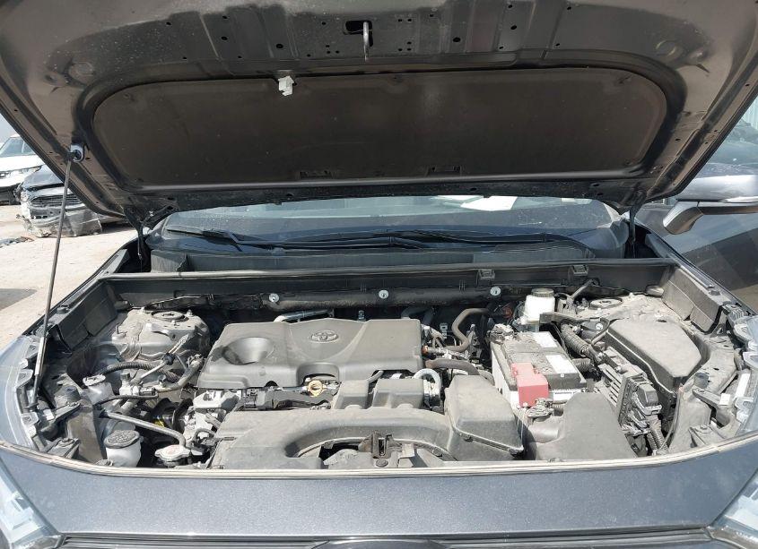 Photo 10 of 2022 Toyota Rav4 XLE (VIN 2T3W1RFV6NC195086)
