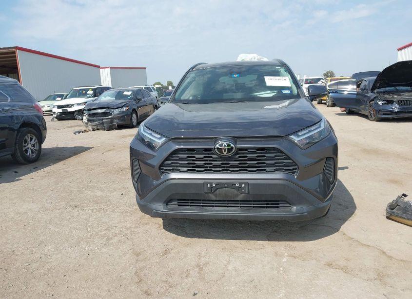 Photo 12 of 2022 Toyota Rav4 XLE (VIN 2T3W1RFV6NC195086)