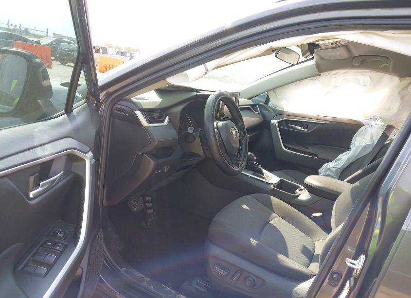 Photo 5 of 2022 Toyota Rav4 XLE (VIN 2T3W1RFV6NC195086)