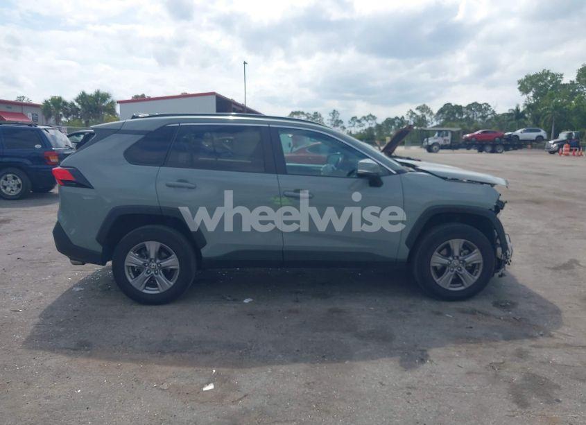 Photo 14 of 2022 Toyota Rav4 XLE (VIN 2T3W1RFV6NW202004)