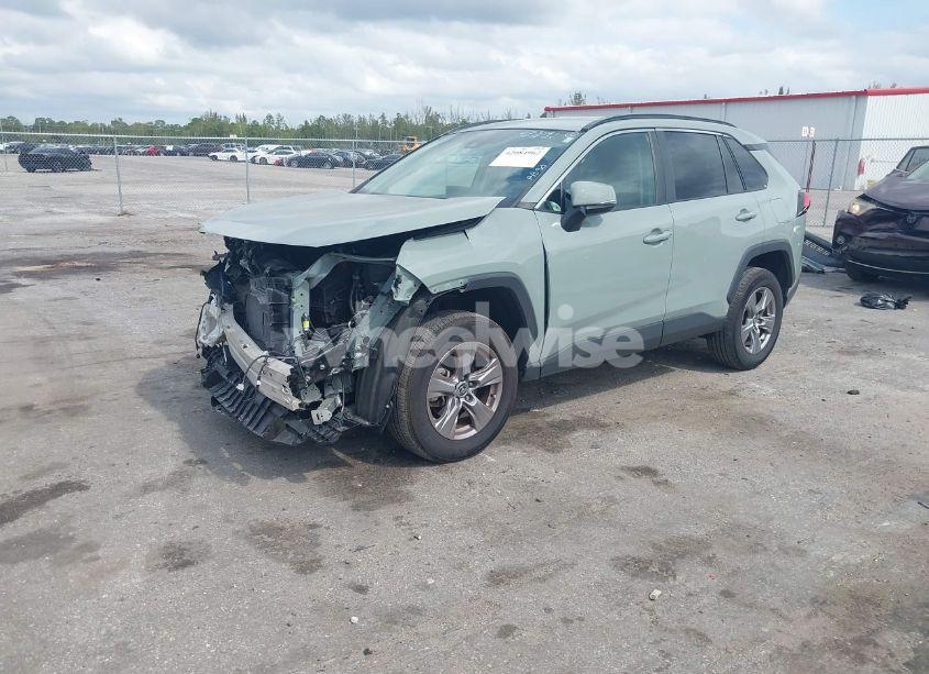 Photo 2 of 2022 Toyota Rav4 XLE (VIN 2T3W1RFV6NW202004)