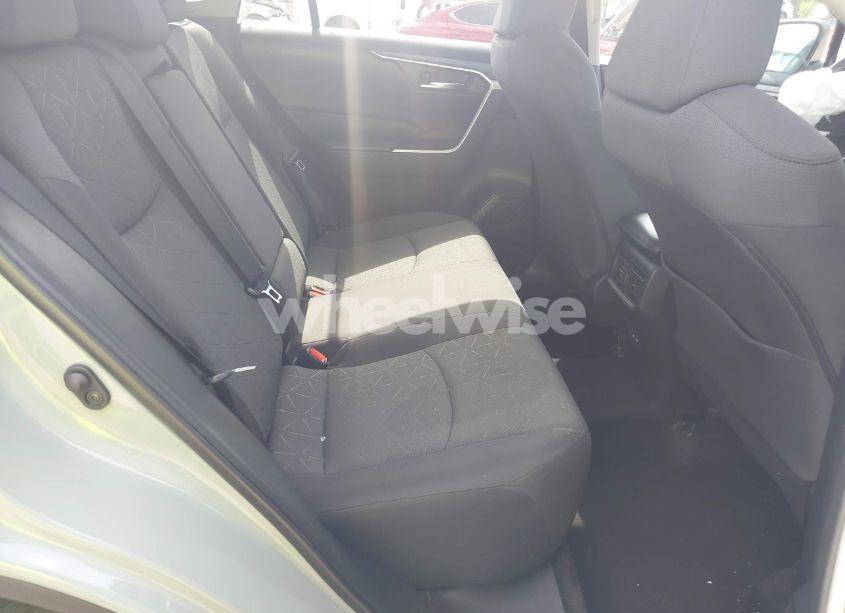 Photo 8 of 2022 Toyota Rav4 XLE (VIN 2T3W1RFV6NW202004)