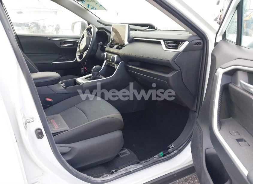 Photo 5 of 2024 Toyota Rav4 XLE (VIN 2T3W1RFV6RC263313)