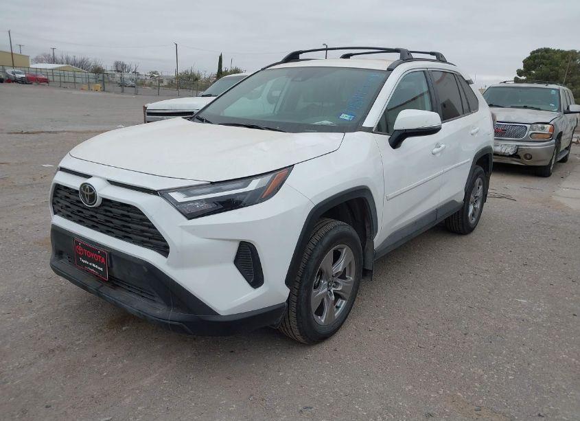 Photo 2 of 2024 Toyota Rav4 XLE (VIN 2T3W1RFV6RC274781)