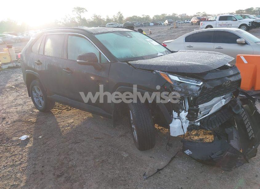 2024 Toyota Rav4 XLE (VIN 2T3W1RFV6RC289345) main photo