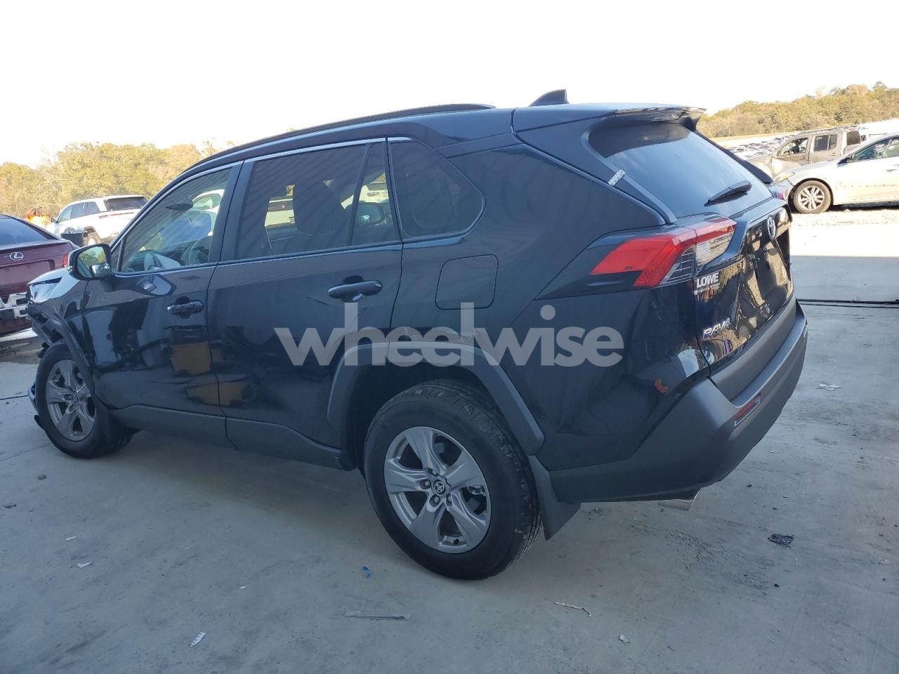 Photo 2 of 2025 TOYOTA RAV4 XLE (VIN 2T3W1RFV6SW413005)