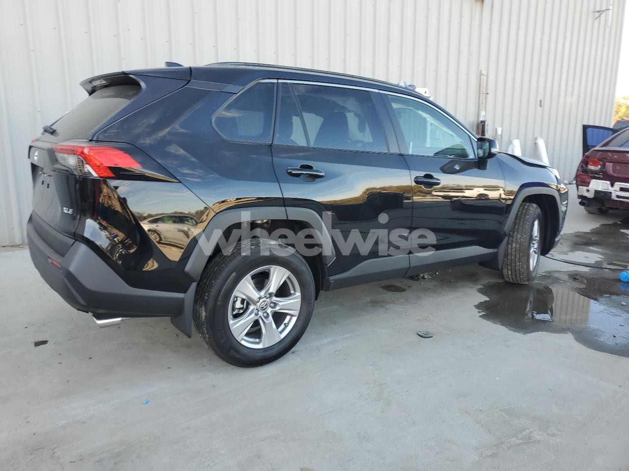 Photo 3 of 2025 TOYOTA RAV4 XLE (VIN 2T3W1RFV6SW413005)
