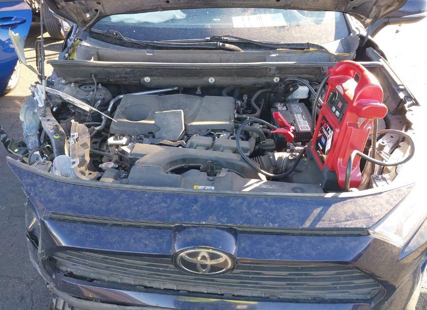 Photo 10 of 2019 Toyota Rav4 XLE (VIN 2T3W1RFV7KC017389)