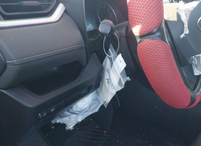 Photo 18 of 2019 Toyota Rav4 XLE (VIN 2T3W1RFV7KC017389)