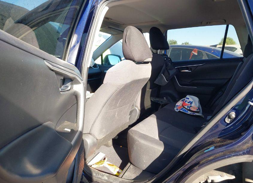 Photo 8 of 2019 Toyota Rav4 XLE (VIN 2T3W1RFV7KC017389)