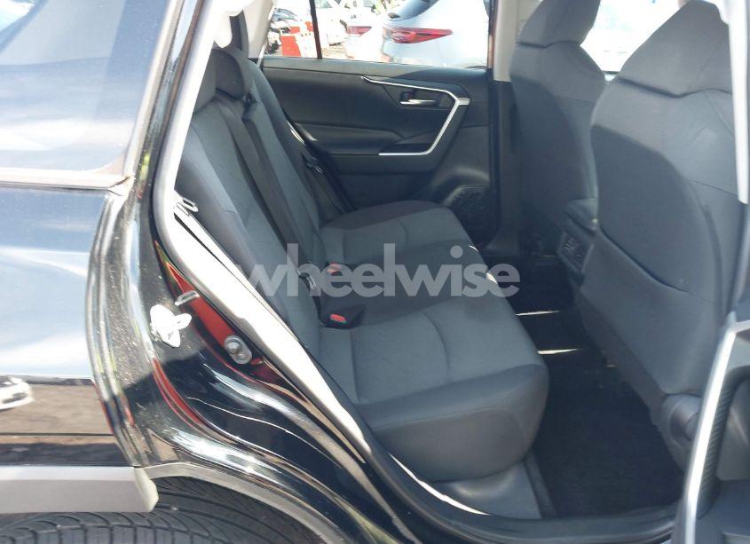 Photo 8 of 2019 Toyota Rav4 XLE (VIN 2T3W1RFV7KW021151)