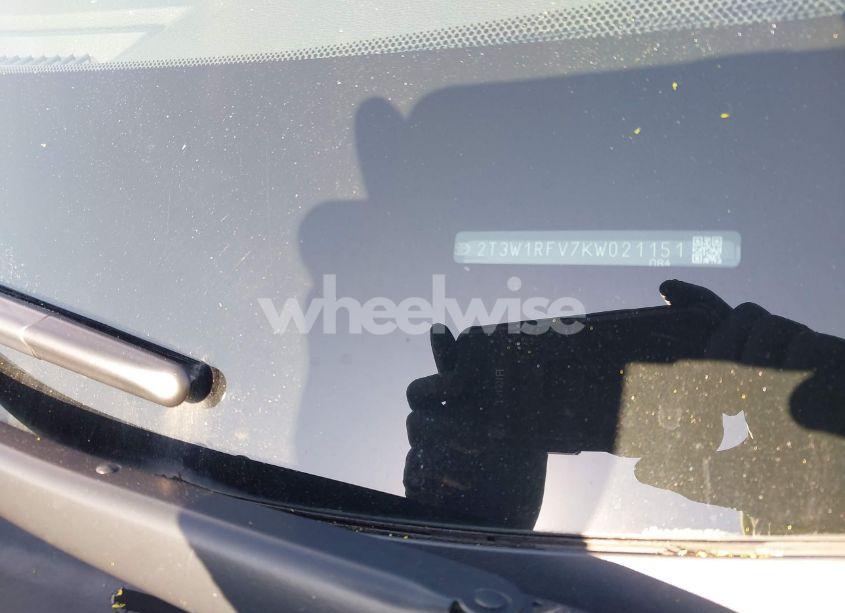 Photo 9 of 2019 Toyota Rav4 XLE (VIN 2T3W1RFV7KW021151)