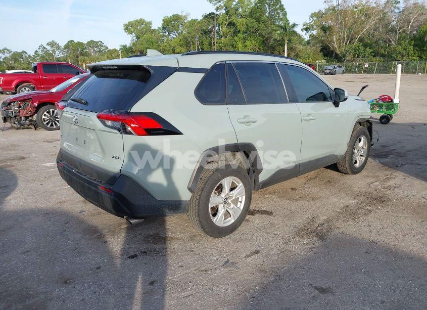 Photo 4 of 2020 Toyota Rav4 XLE (VIN 2T3W1RFV7LW060453)