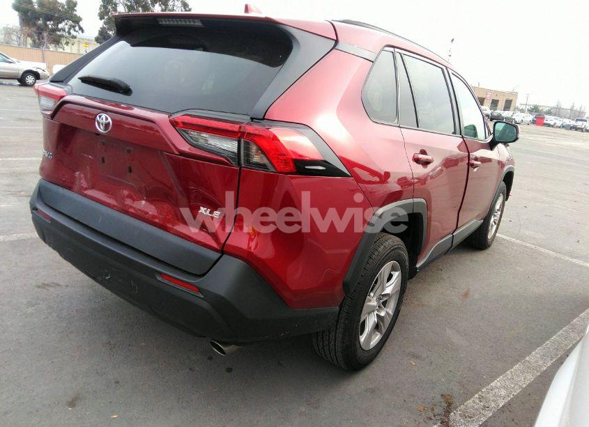 Photo 4 of 2020 Toyota Rav4 XLE (VIN 2T3W1RFV7LW086907)