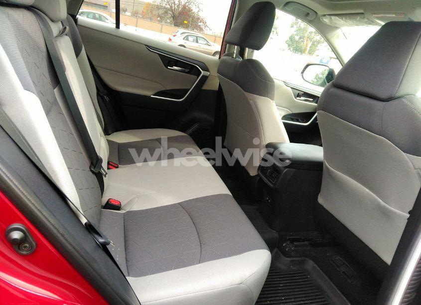 Photo 8 of 2020 Toyota Rav4 XLE (VIN 2T3W1RFV7LW086907)
