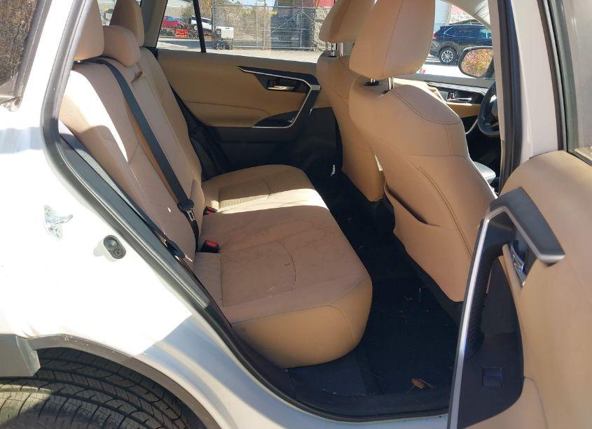 Photo 8 of 2021 Toyota Rav4 XLE (VIN 2T3W1RFV7MC118418)