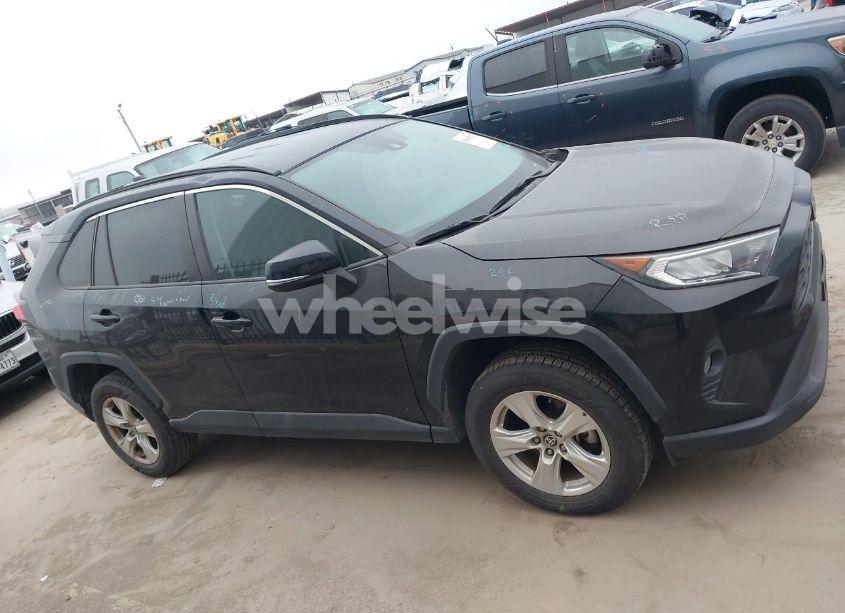 Photo 13 of 2021 Toyota Rav4 XLE (VIN 2T3W1RFV7MC120847)