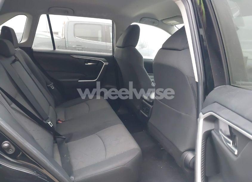 Photo 8 of 2021 Toyota Rav4 XLE (VIN 2T3W1RFV7MC120847)