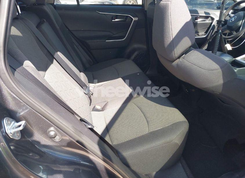 Photo 8 of 2021 Toyota Rav4 XLE (VIN 2T3W1RFV7MC131315)