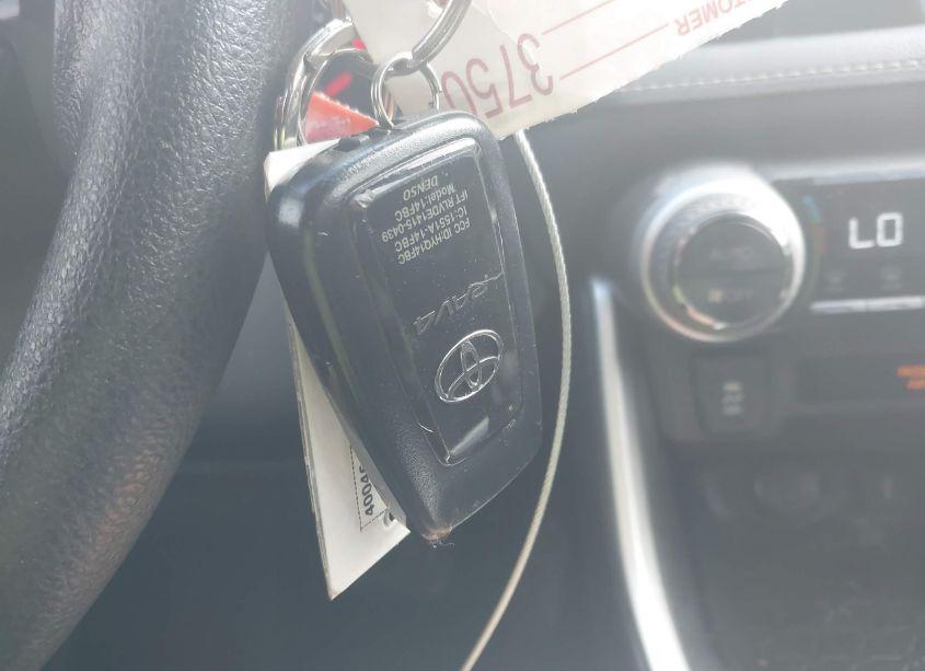 Photo 11 of 2021 Toyota Rav4 XLE (VIN 2T3W1RFV7MC161608)