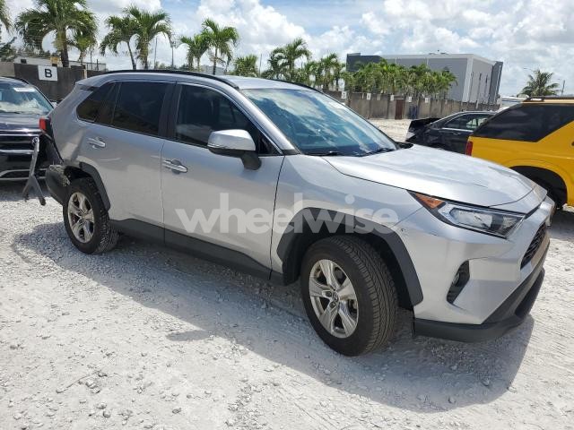 Photo 9 of 2021 TOYOTA RAV4 XLE (VIN 2T3W1RFV7MC163732)