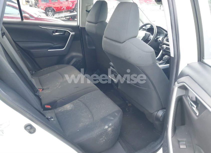 Photo 8 of 2021 Toyota Rav4 XLE (VIN 2T3W1RFV7MW116571)