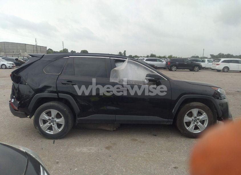 Photo 13 of 2021 Toyota Rav4 XLE (VIN 2T3W1RFV7MW122774)