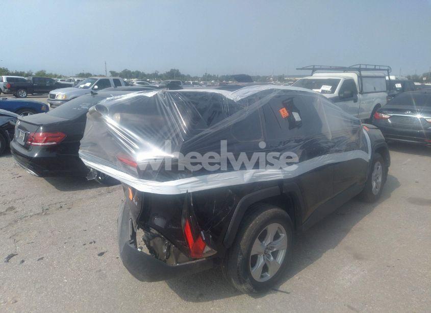 Photo 4 of 2021 Toyota Rav4 XLE (VIN 2T3W1RFV7MW122774)