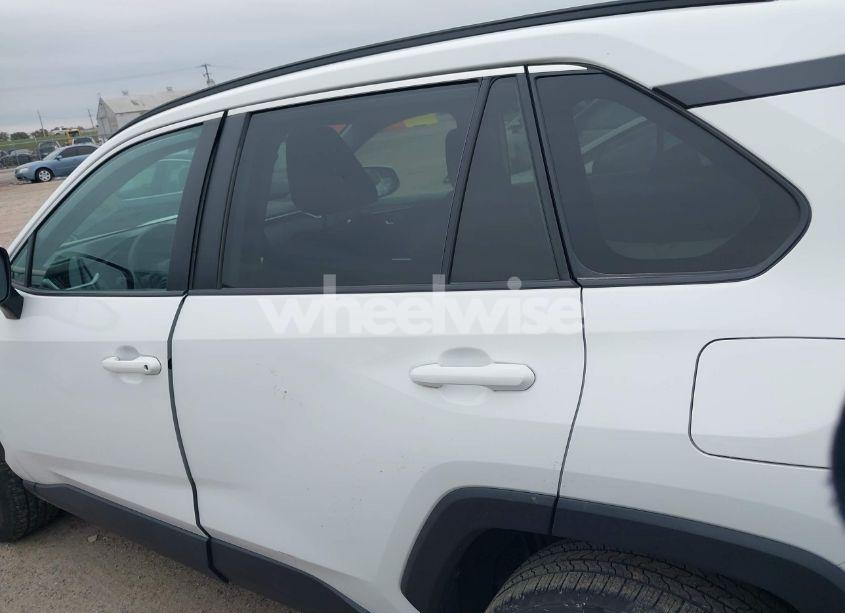 Photo 14 of 2021 Toyota Rav4 XLE (VIN 2T3W1RFV7MW137730)