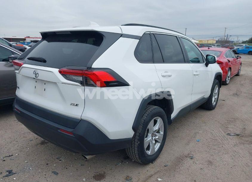 Photo 4 of 2021 Toyota Rav4 XLE (VIN 2T3W1RFV7MW137730)