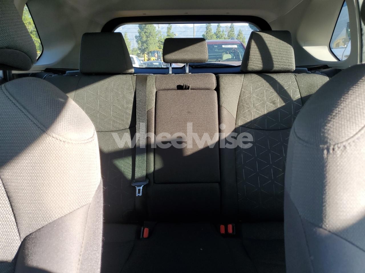 Photo 10 of 2021 TOYOTA RAV4 XLE (VIN 2T3W1RFV7MW156147)