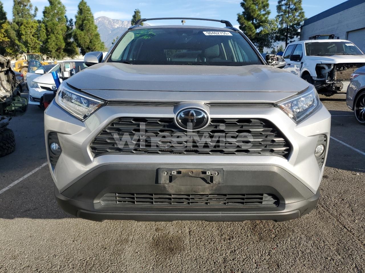 Photo 5 of 2021 TOYOTA RAV4 XLE (VIN 2T3W1RFV7MW156147)