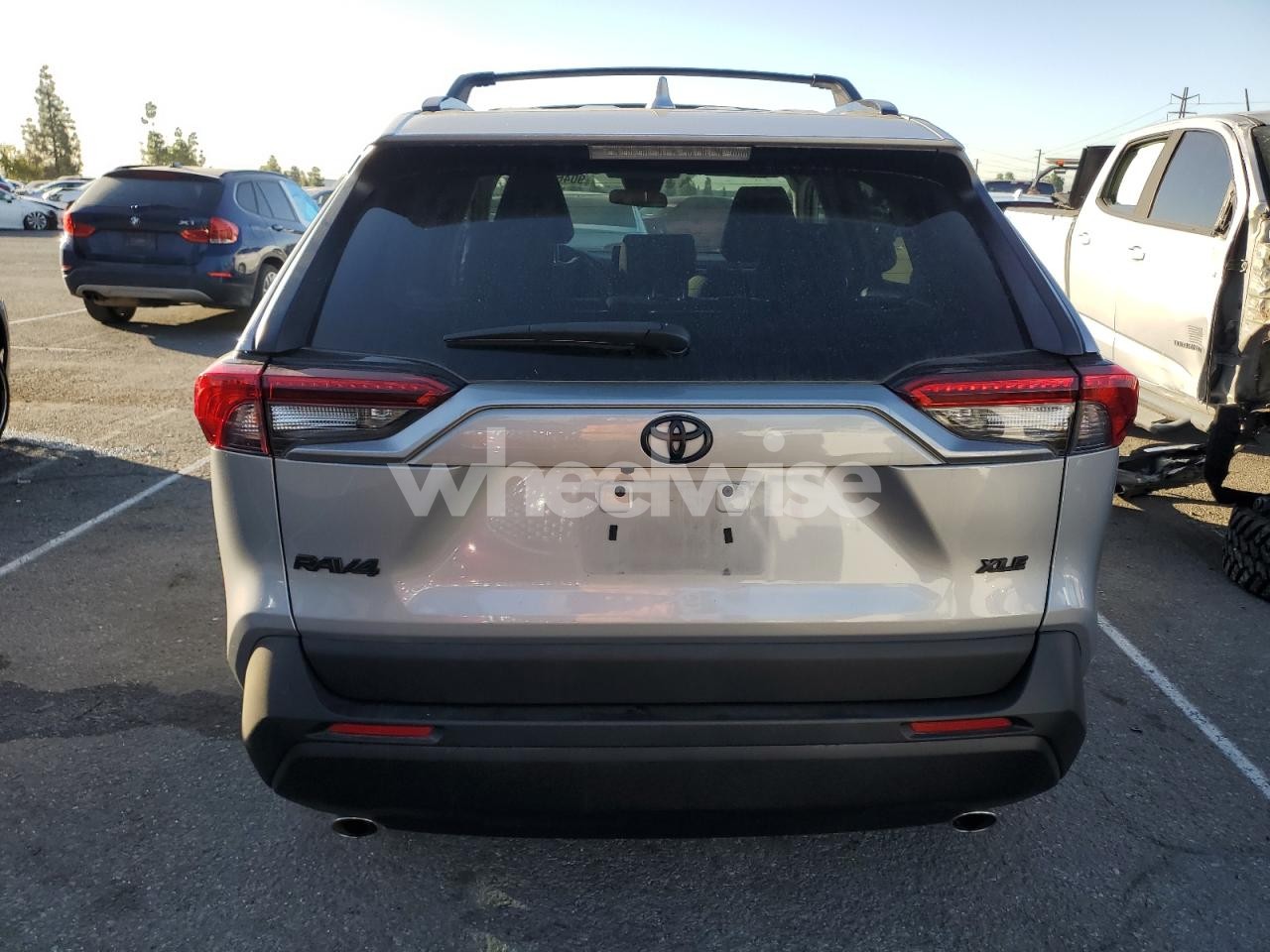 Photo 6 of 2021 TOYOTA RAV4 XLE (VIN 2T3W1RFV7MW156147)