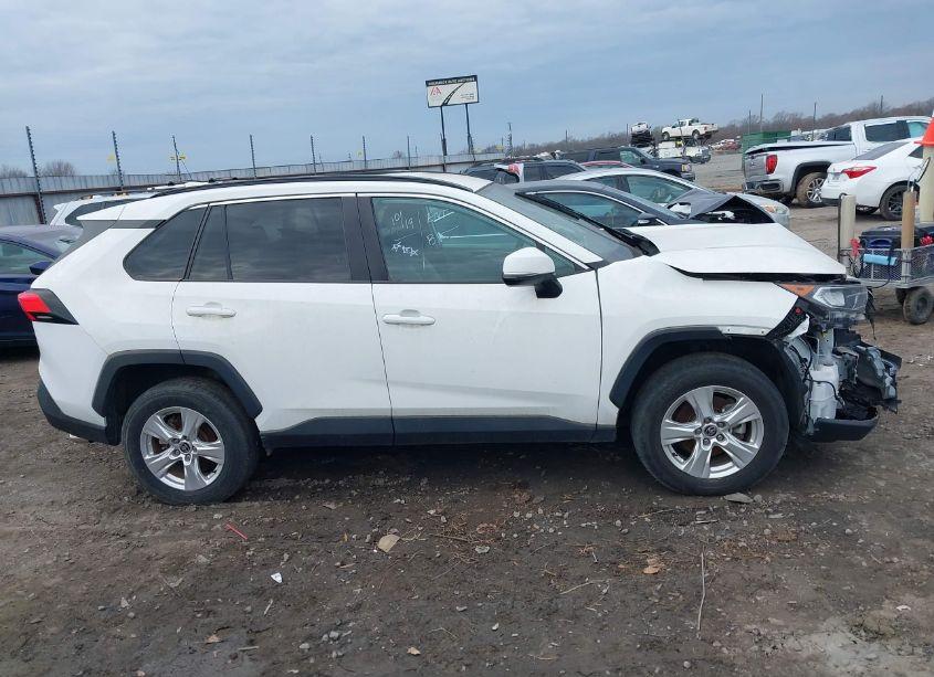 Photo 13 of 2021 Toyota Rav4 XLE (VIN 2T3W1RFV7MW160697)
