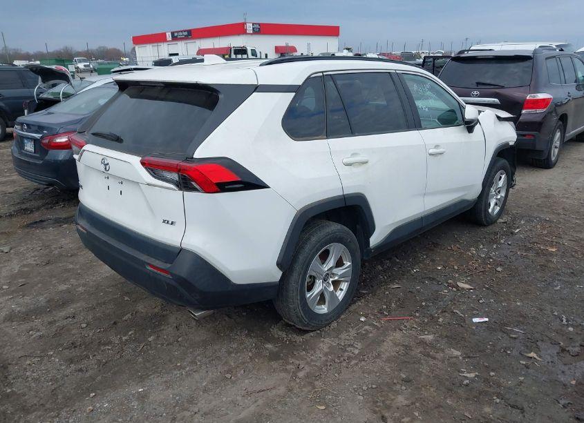 Photo 4 of 2021 Toyota Rav4 XLE (VIN 2T3W1RFV7MW160697)