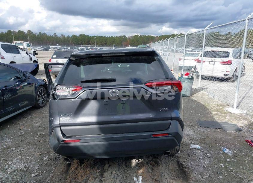 Photo 15 of 2021 Toyota Rav4 XLE (VIN 2T3W1RFV7MW161042)