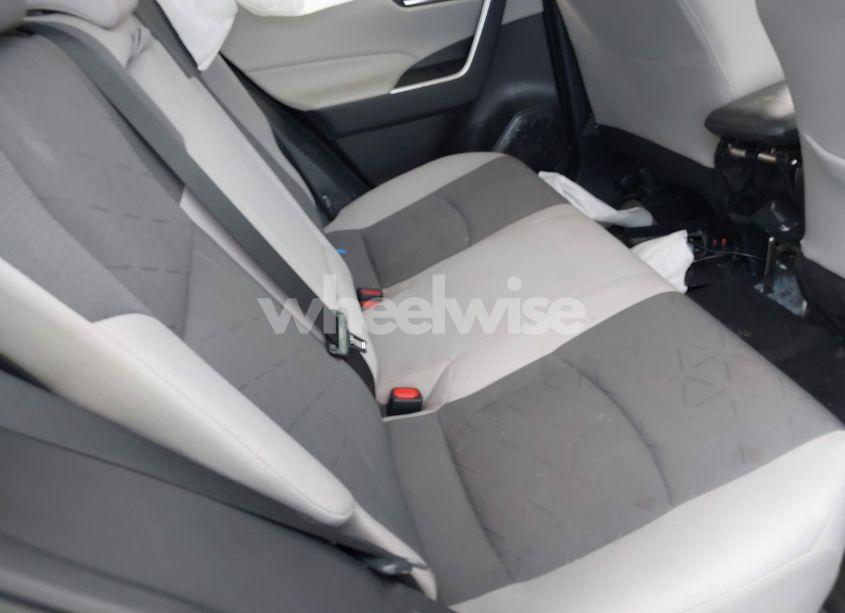 Photo 8 of 2021 Toyota Rav4 XLE (VIN 2T3W1RFV7MW161042)