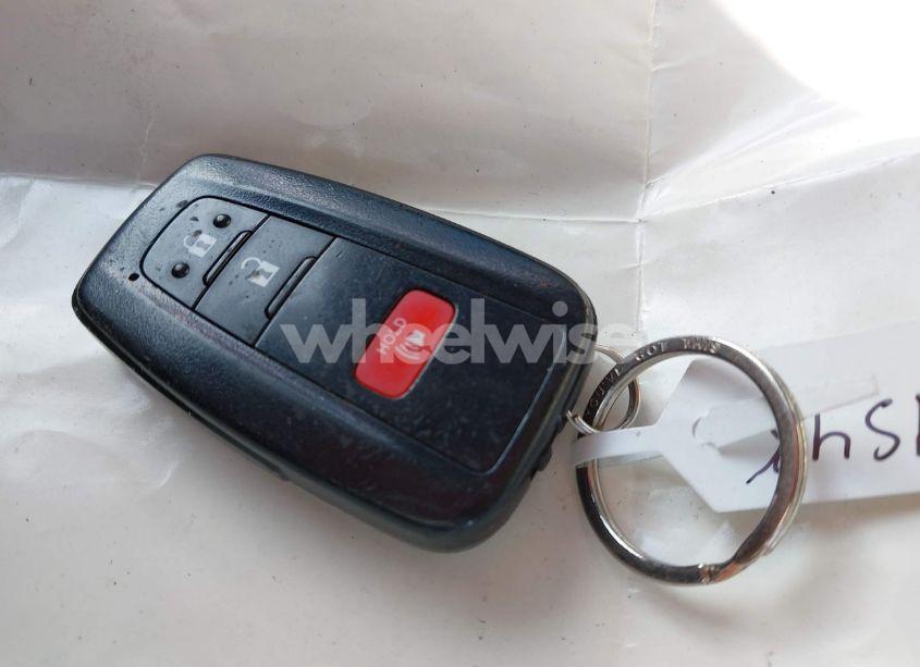 Photo 11 of 2021 Toyota Rav4 XLE (VIN 2T3W1RFV7MW163695)