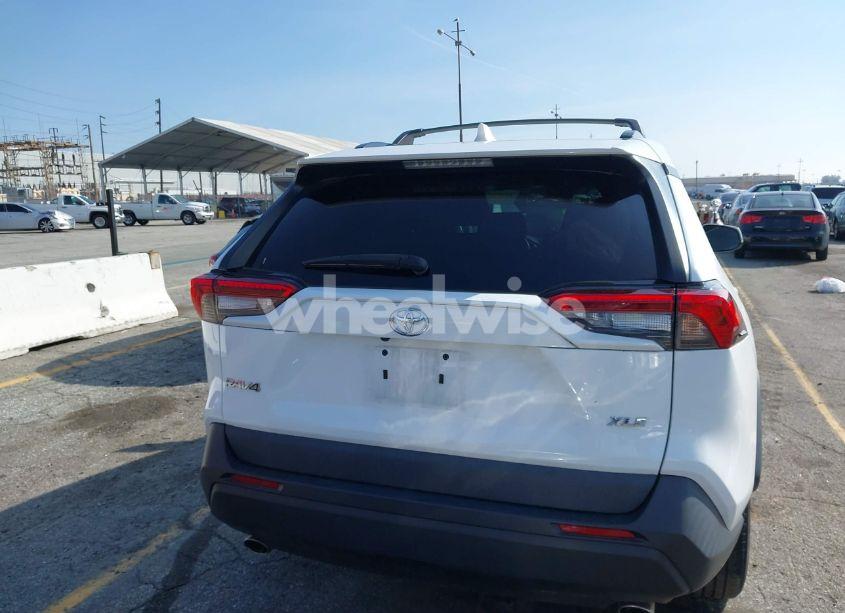Photo 16 of 2021 Toyota Rav4 XLE (VIN 2T3W1RFV7MW163695)