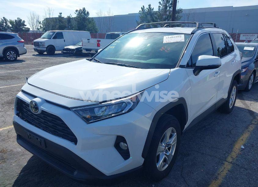 Photo 2 of 2021 Toyota Rav4 XLE (VIN 2T3W1RFV7MW163695)