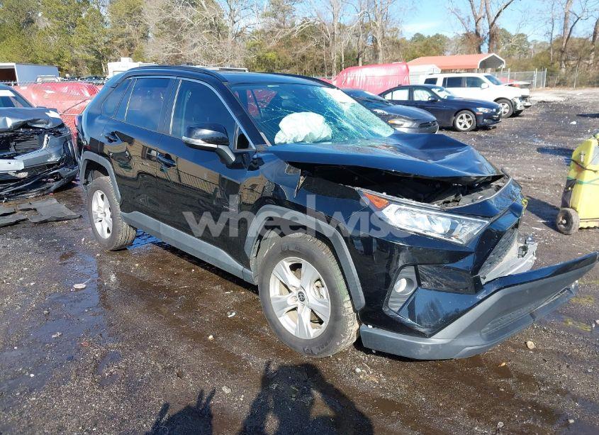 2021 Toyota Rav4 XLE (VIN 2T3W1RFV7MW168654) main photo