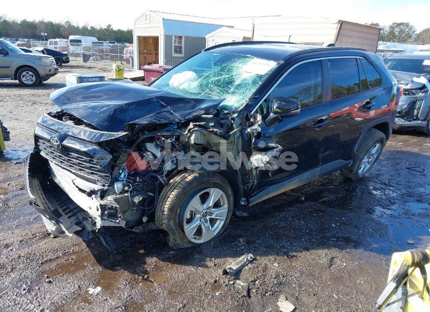 Photo 2 of 2021 Toyota Rav4 XLE (VIN 2T3W1RFV7MW168654)