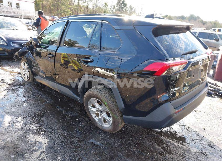 Photo 3 of 2021 Toyota Rav4 XLE (VIN 2T3W1RFV7MW168654)