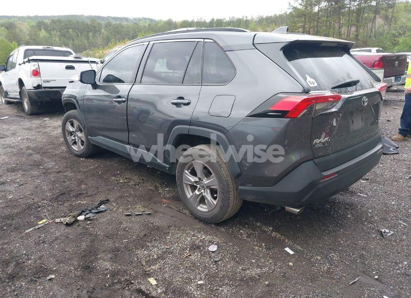 Photo 3 of 2022 Toyota Rav4 XLE (VIN 2T3W1RFV7NC187935)