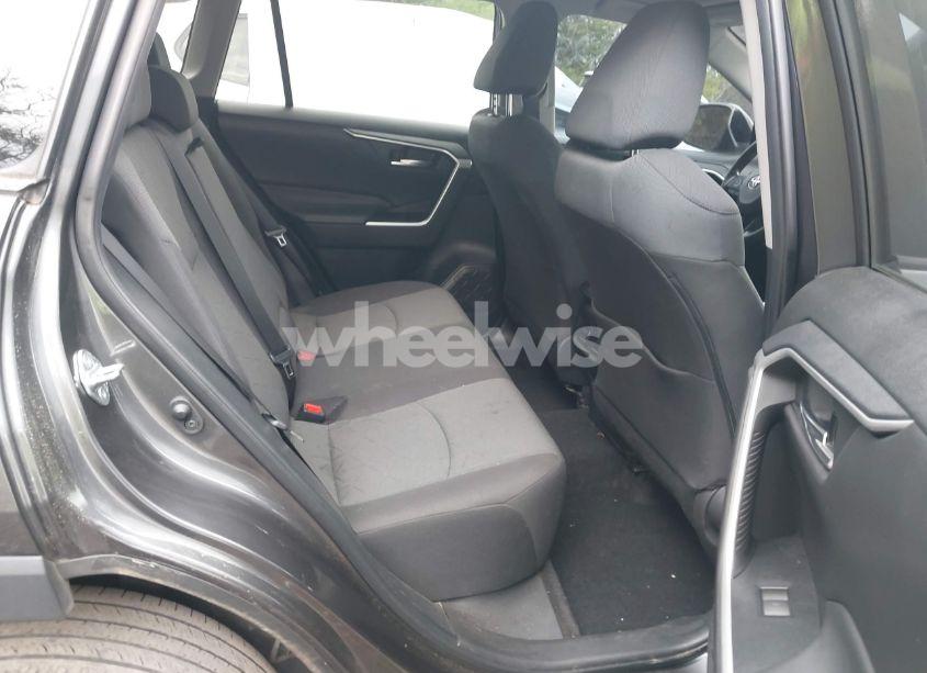 Photo 8 of 2022 Toyota Rav4 XLE (VIN 2T3W1RFV7NC187935)