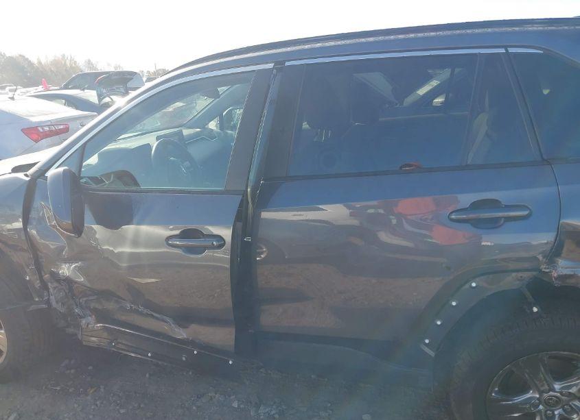 Photo 14 of 2022 Toyota Rav4 XLE (VIN 2T3W1RFV7NC200733)