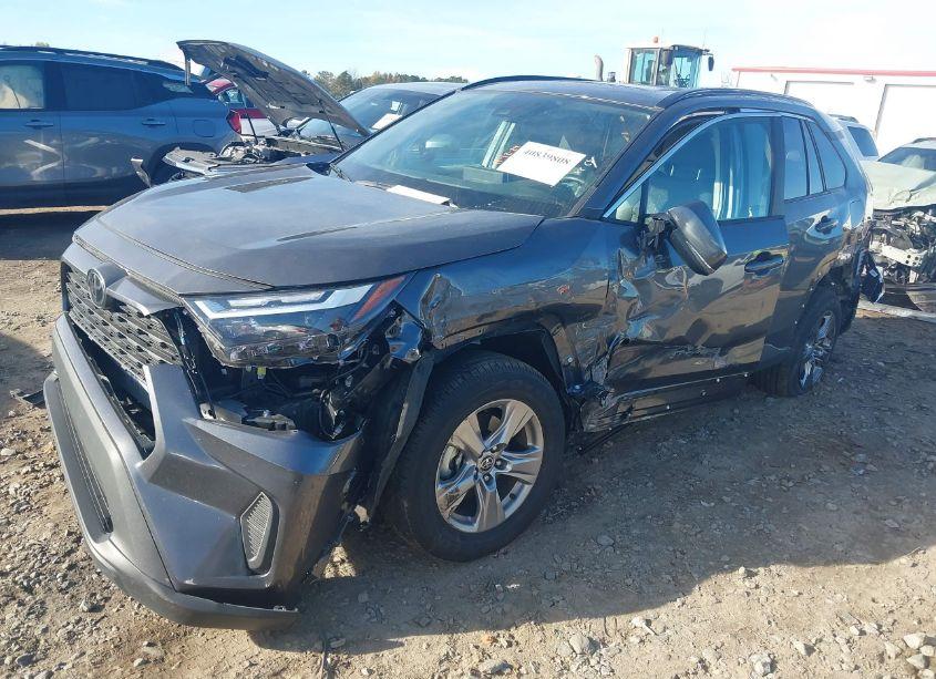 Photo 2 of 2022 Toyota Rav4 XLE (VIN 2T3W1RFV7NC200733)