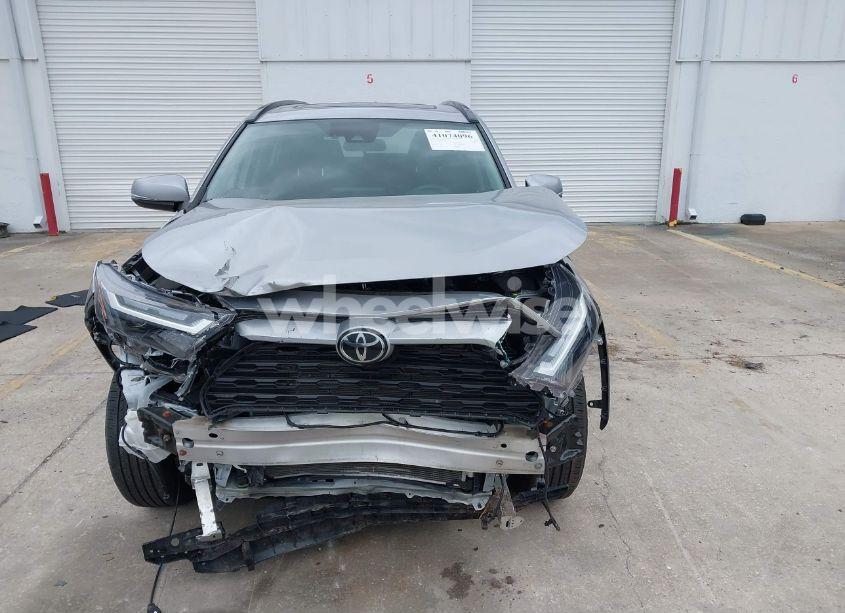 Photo 13 of 2022 Toyota Rav4 XLE (VIN 2T3W1RFV7NC202725)