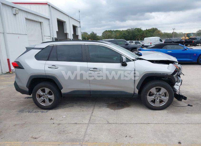 Photo 14 of 2022 Toyota Rav4 XLE (VIN 2T3W1RFV7NC202725)